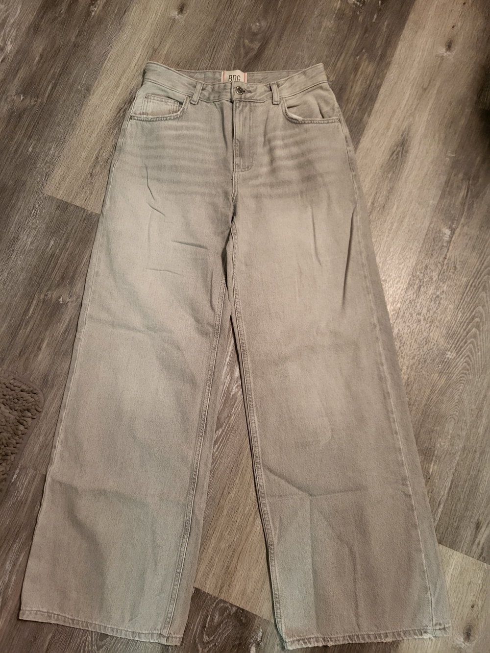 New Womens BDG Wide-Leg Jeans in Light Gray